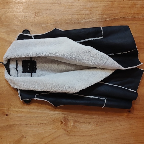 Me Jane Jackets & Blazers - Me Jane Womens Boho Open Front Vest Faux Suede Black & Beige Faux Fur Lined Med